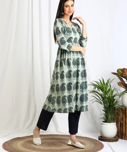 Women Green Printed Ethnic Cotton Straight Kurti