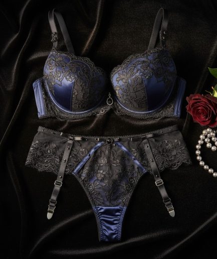 Women Emerald Green Luxury Lace Premium Designer Lingerie