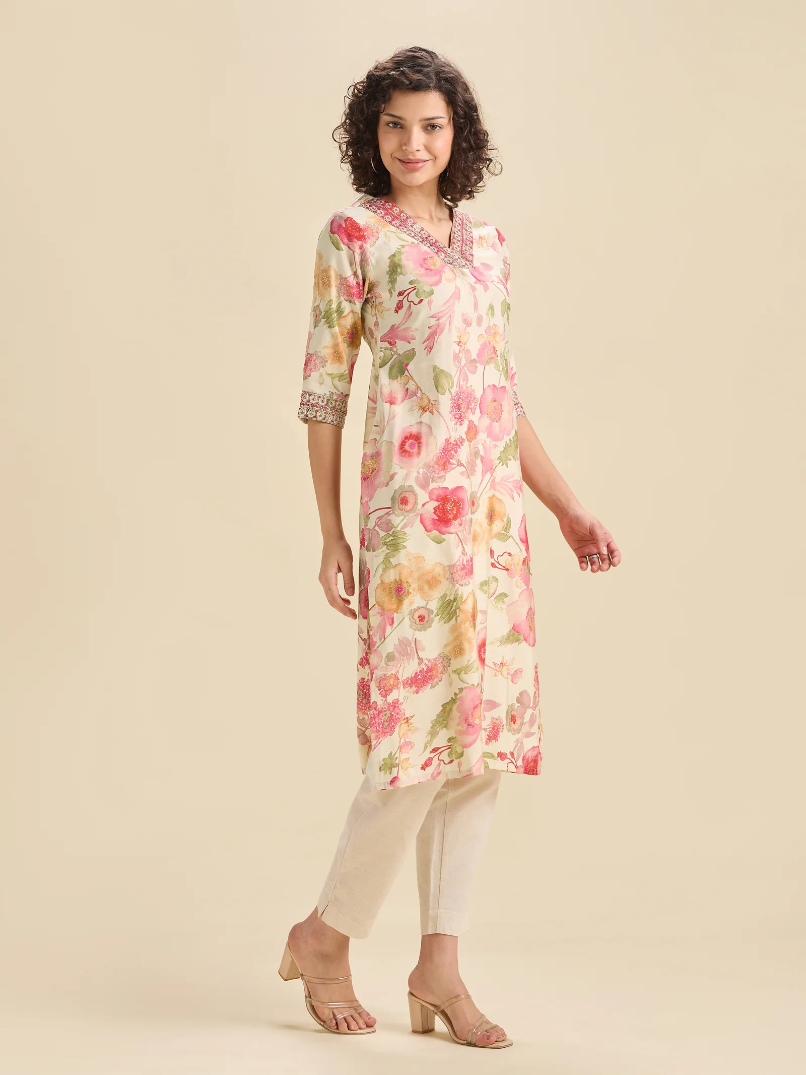 Ivory Modal Chanderi Printed Slitted Kurti With Sequins Embroidery - Image 3