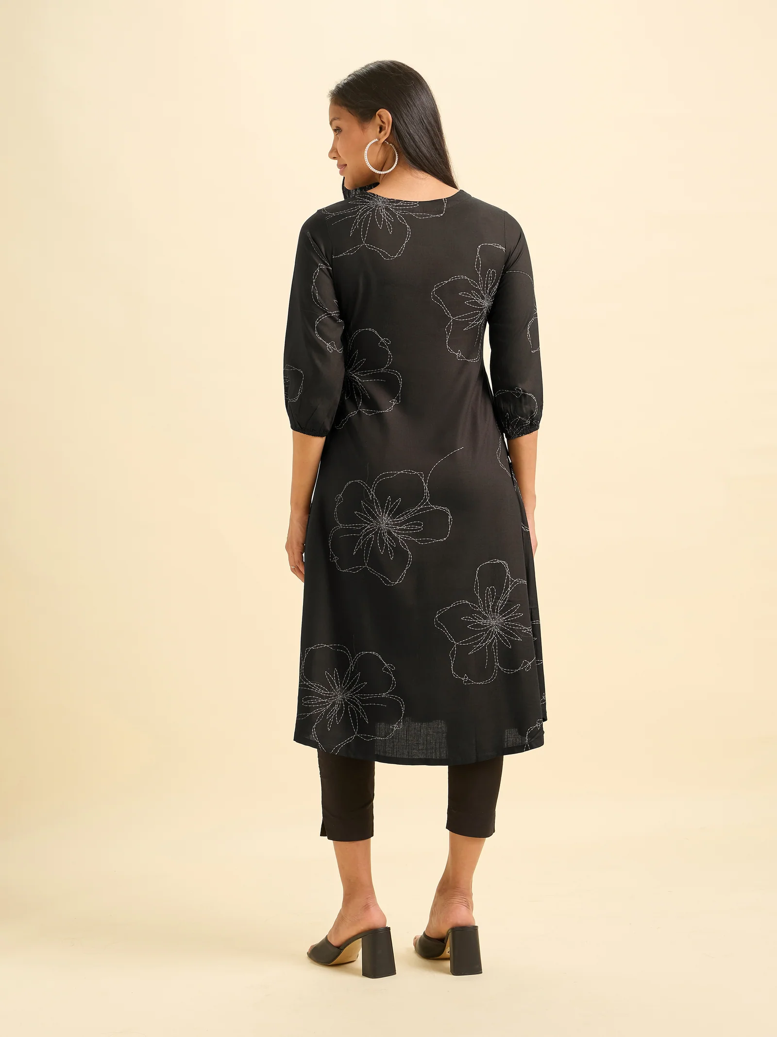 Black And White Tencel Printed Flared Kurti With Box Pleat - Image 4