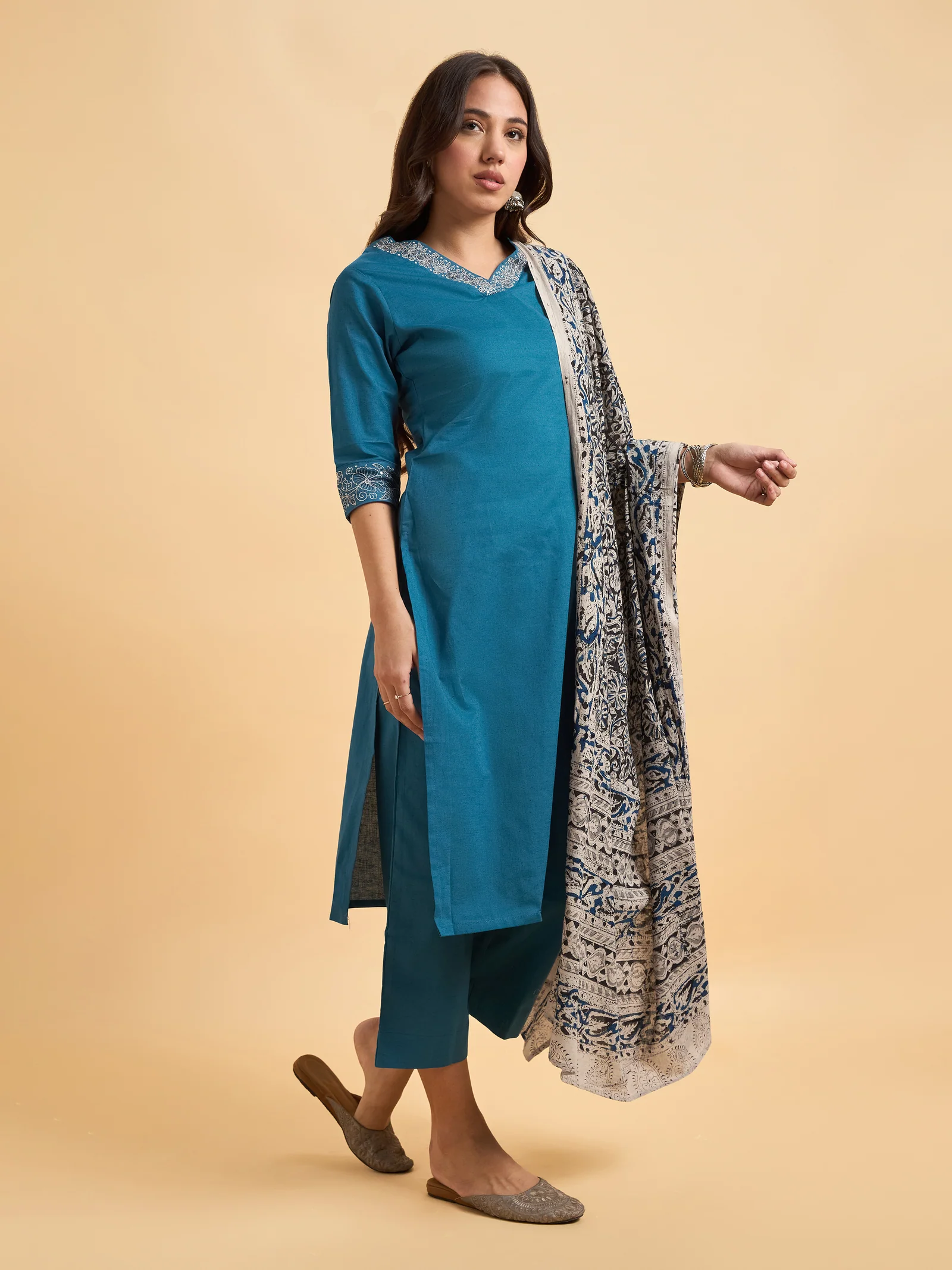Classic Blue Cotton Flax Plain Kurti Set With Kalamkari Dupatta And Sequence Embroidery - Image 5
