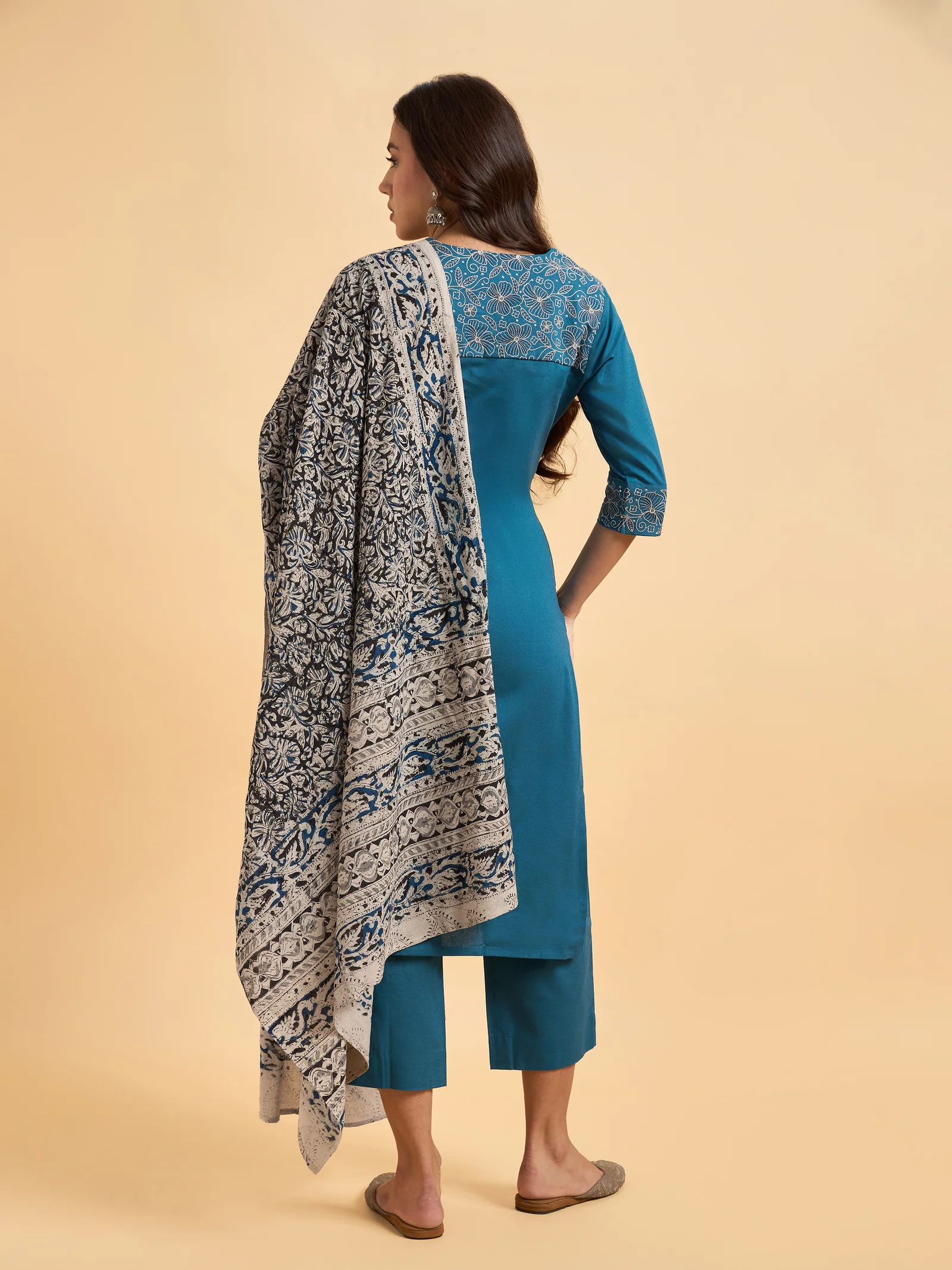 Classic Blue Cotton Flax Plain Kurti Set With Kalamkari Dupatta And Sequence Embroidery - Image 4
