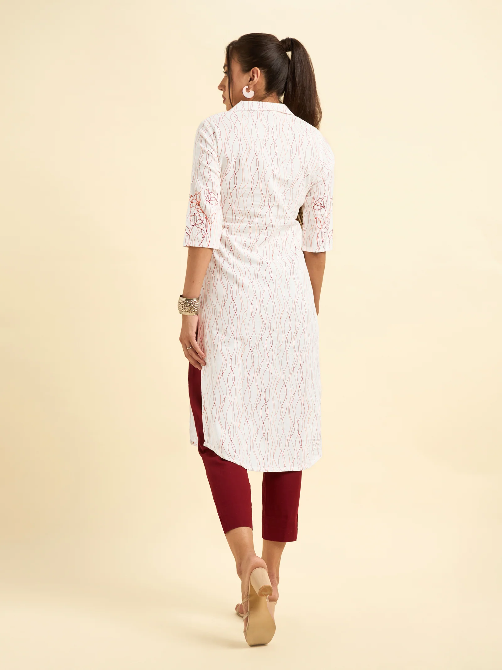 White Cotton Flax Slub Printed Slitted Kurti With Embroidery - Image 2