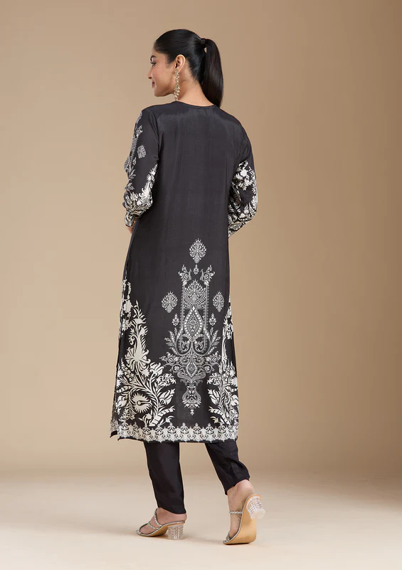 Black Printed Crepe Readymade Salwar Suit - Image 4