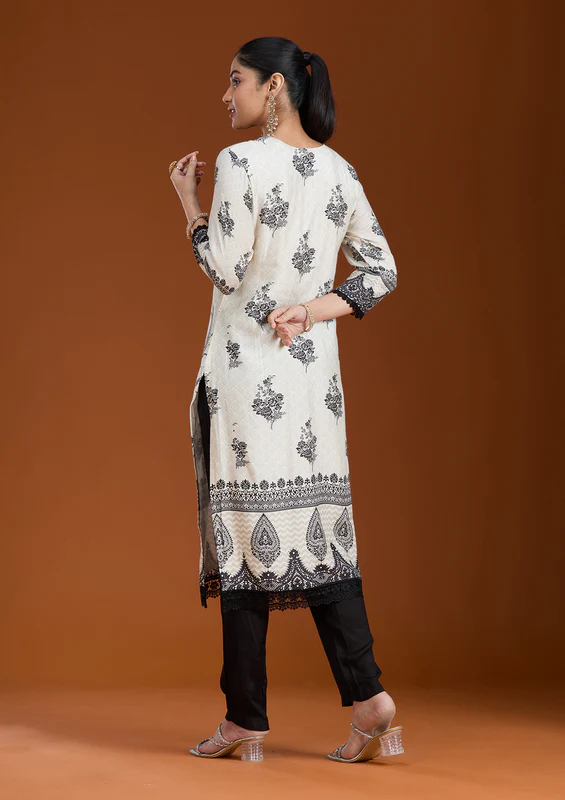 Off White Printed Crepe Readymade Salwar Suit - Image 4