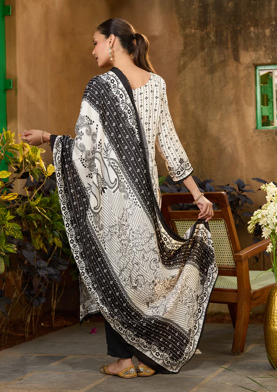 Off White Printed Crepe Readymade Salwar Suit - Image 4