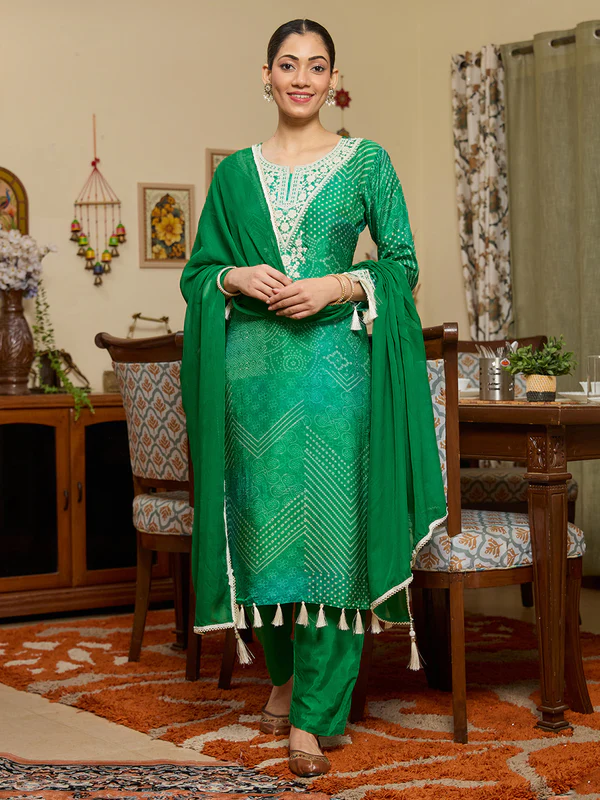 Leaf Green Threadwork Crepe Readymade Salwar Suit - Image 2