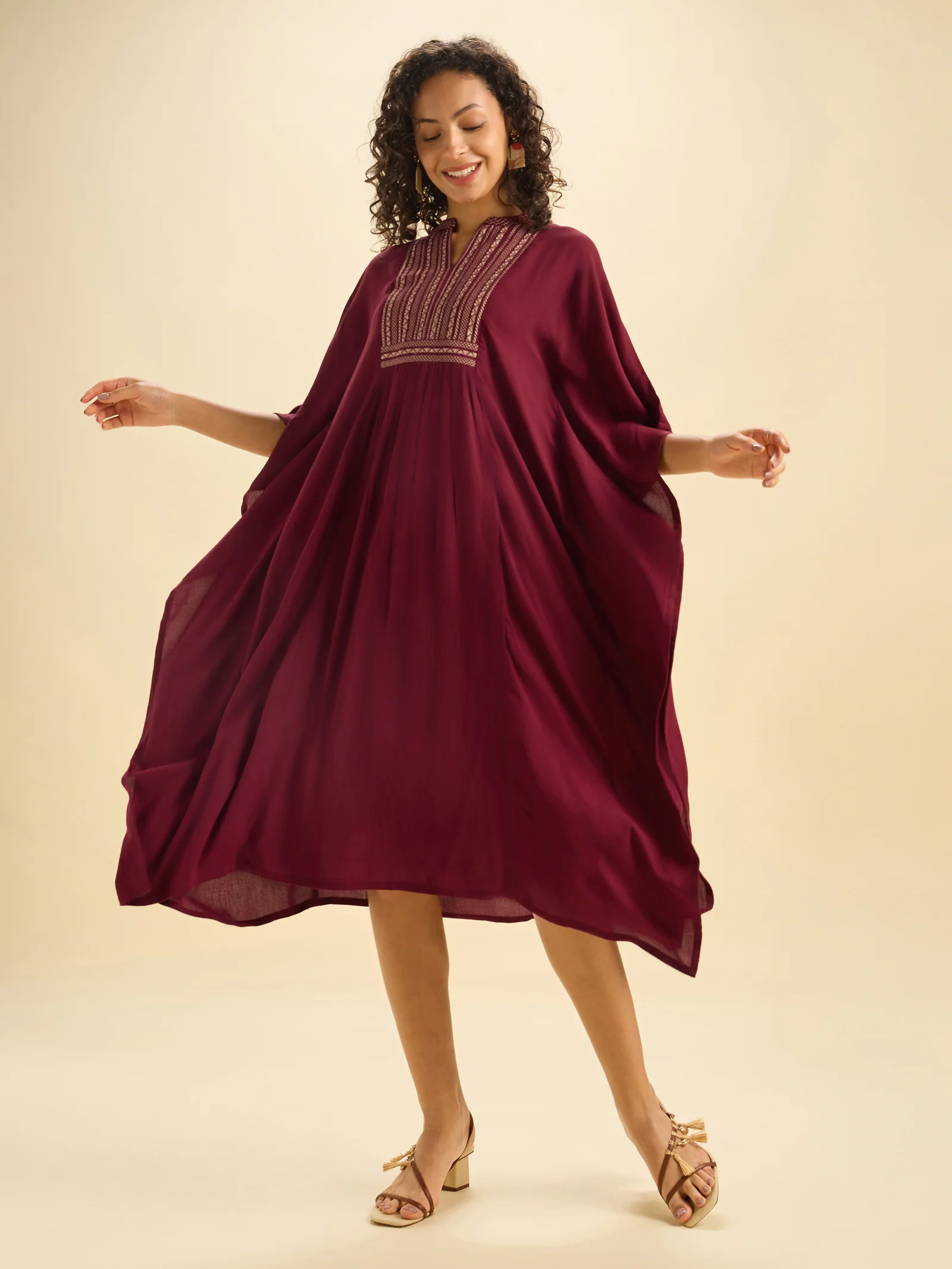 Maroon Wrinkle Viscose Plain Kaftan With Embroidery